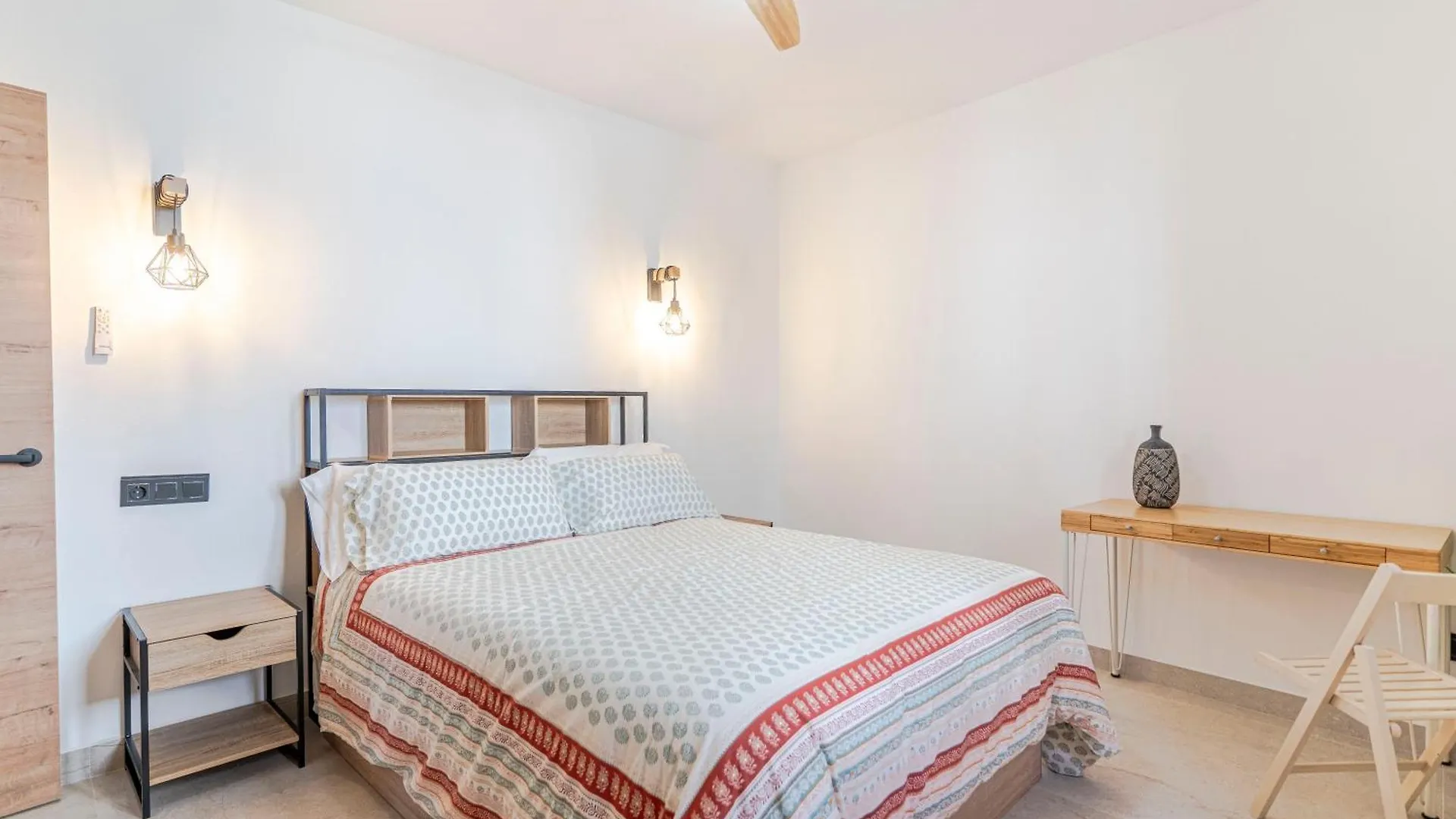 Rentitspain Casa Lavadero Historia Y Confort 劳约德安达拉克