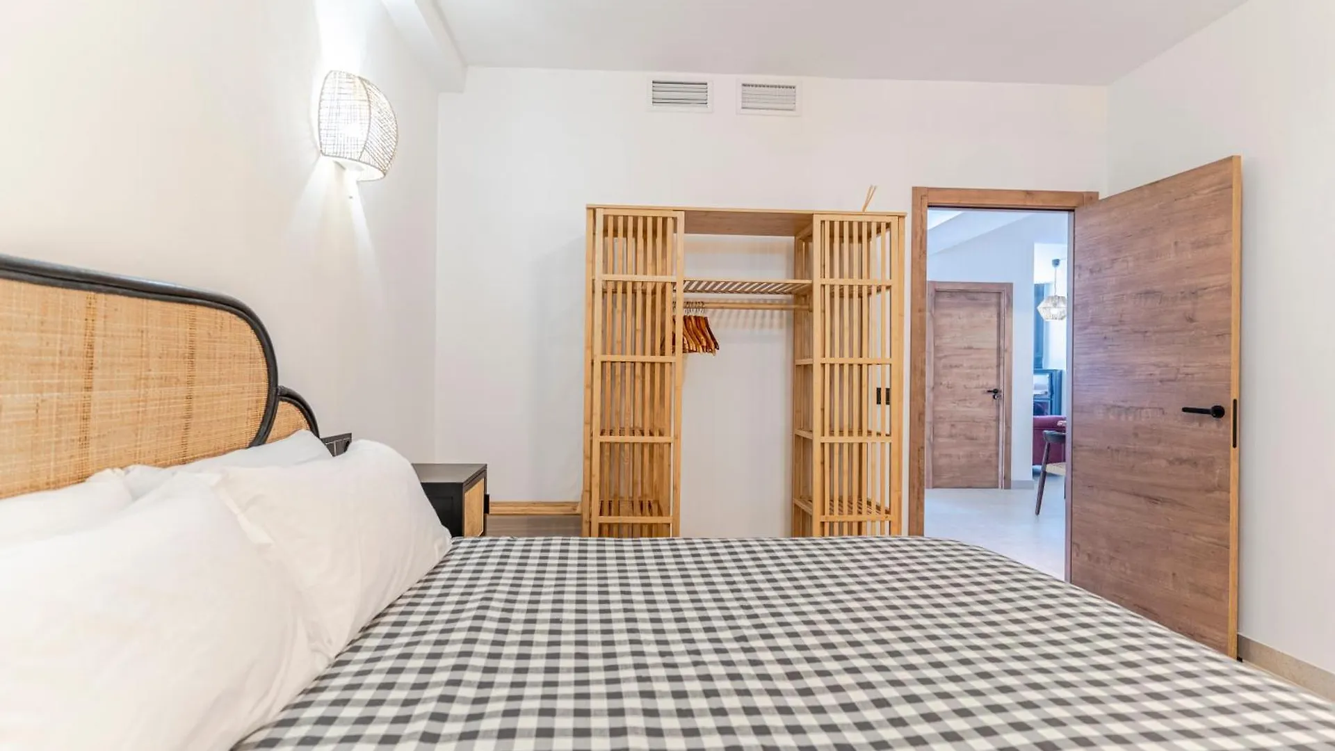 Rentitspain Casa Lavadero Historia Y Confort 劳约德安达拉克